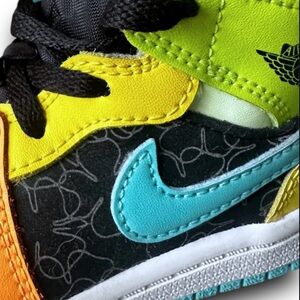 Jordan 1 mid SE AURORA green ‘ clover ‘